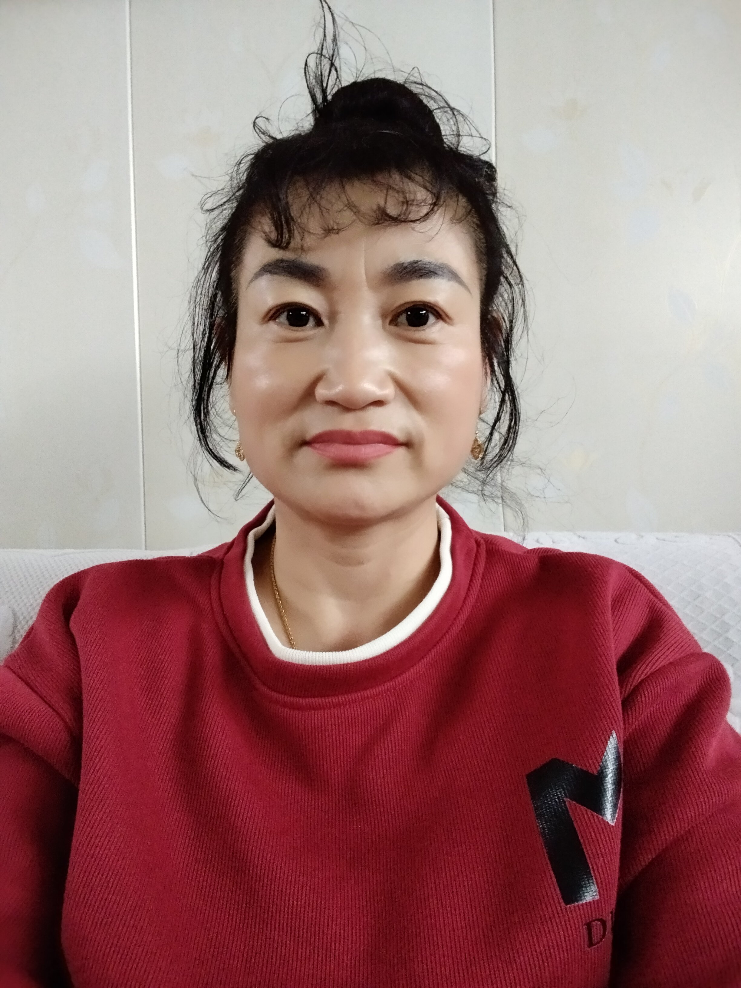管慕玲