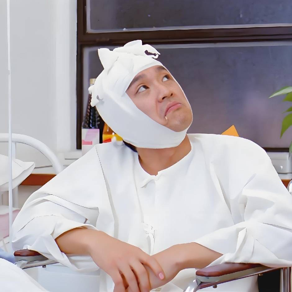 半支烟灰缸