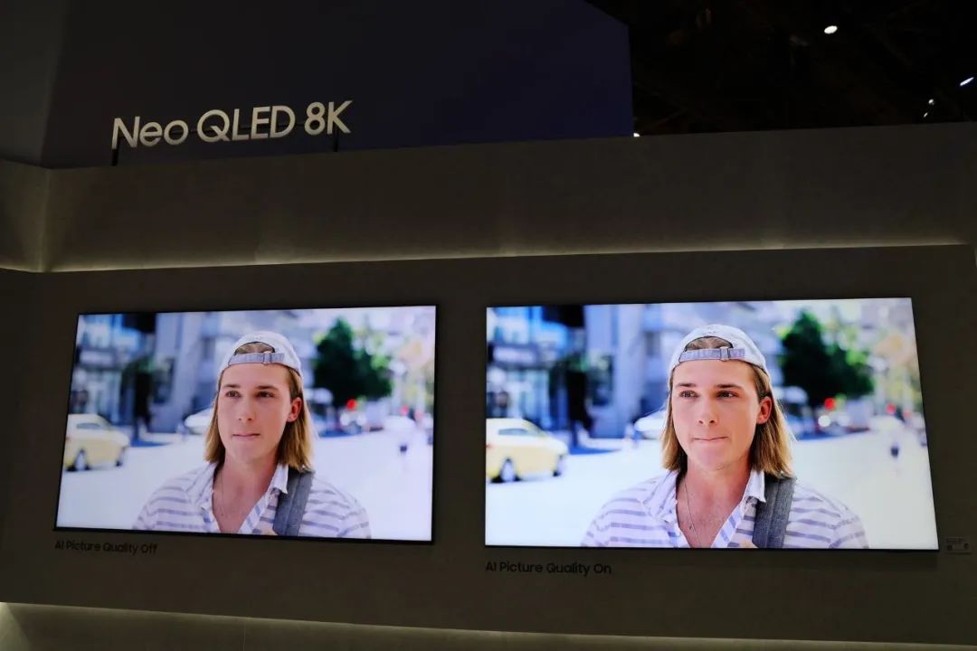 ▲三星Neo QLED 8K面板（图源：智东西）