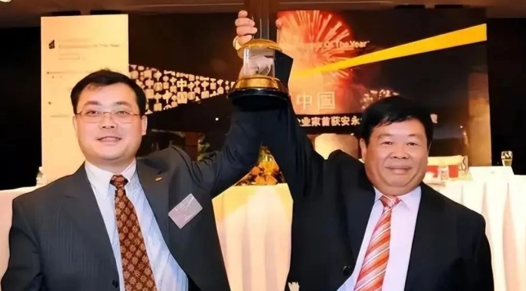 福耀玻璃新任掌门人曹晖正式接班