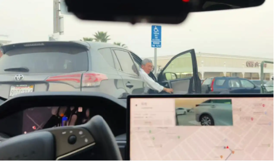 　　（不按停车位画线部分停车）
