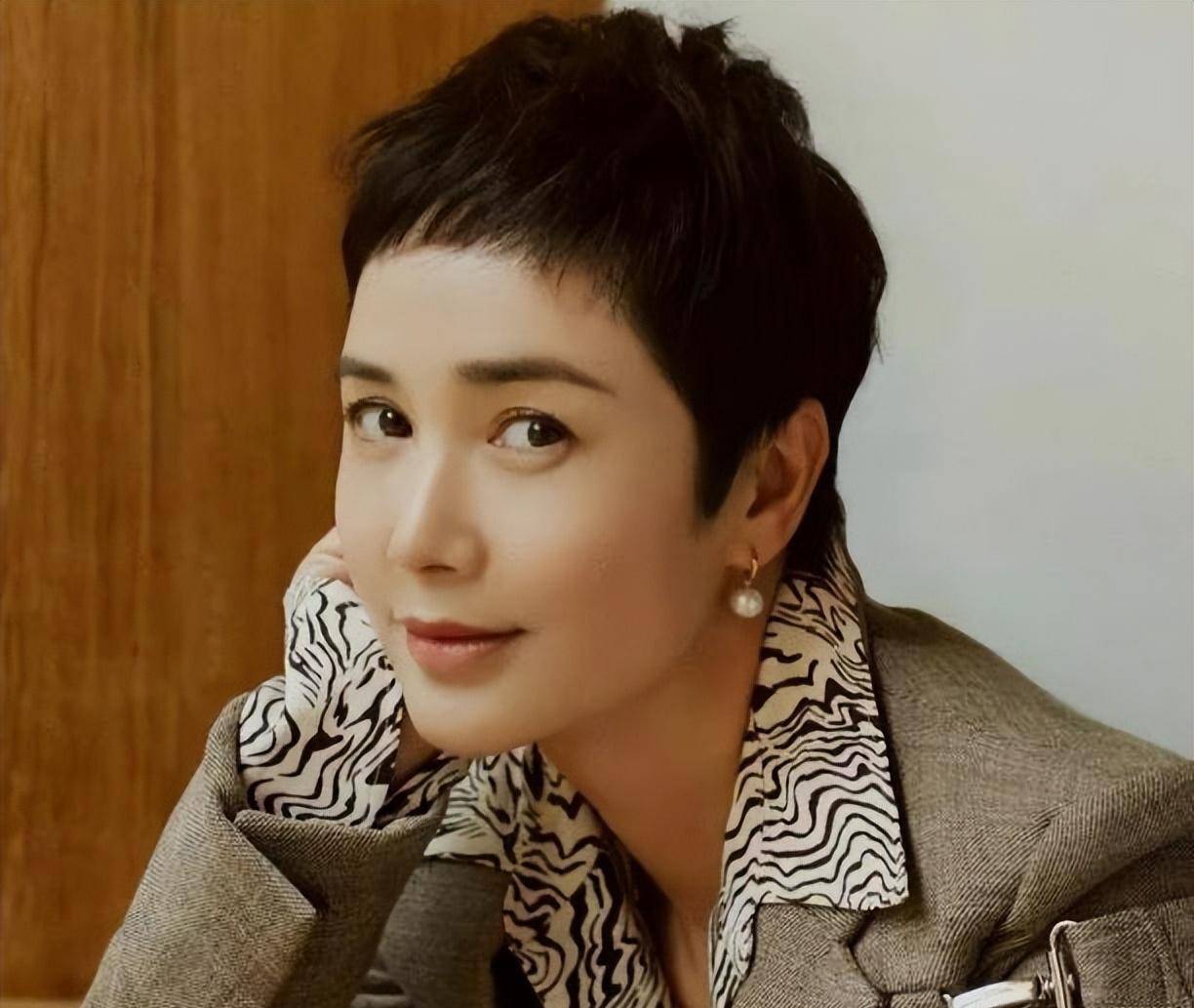 蒋雯丽 富婆的快乐！蒋雯丽被曝包养多名男大学生，疑倒贴钱为其购置豪宅_老虎社区_美港股上老虎- 老虎社区