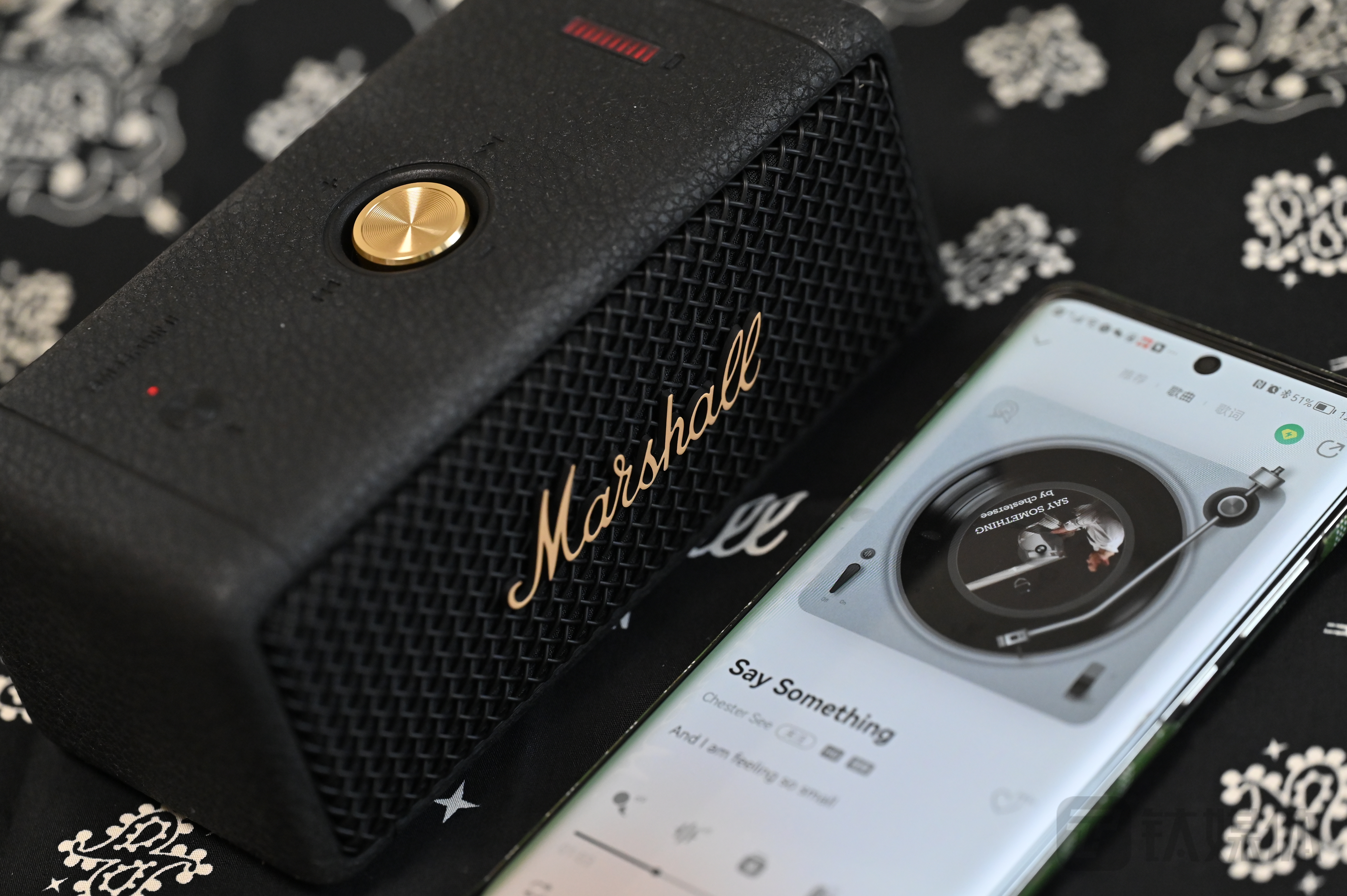 Marshall Emberton II体验：30小时更长续航，更环保，还能叠叠乐