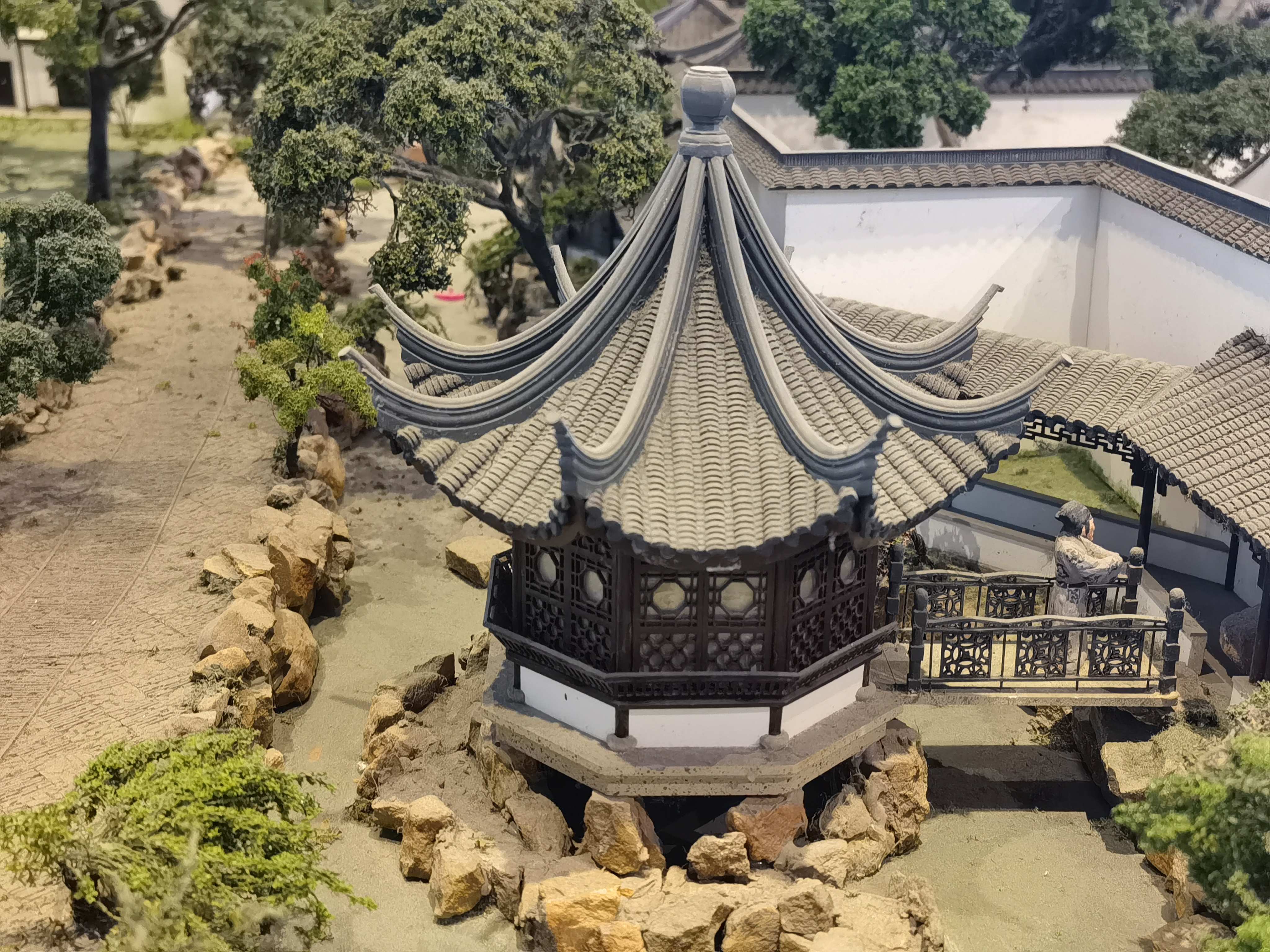 兲道